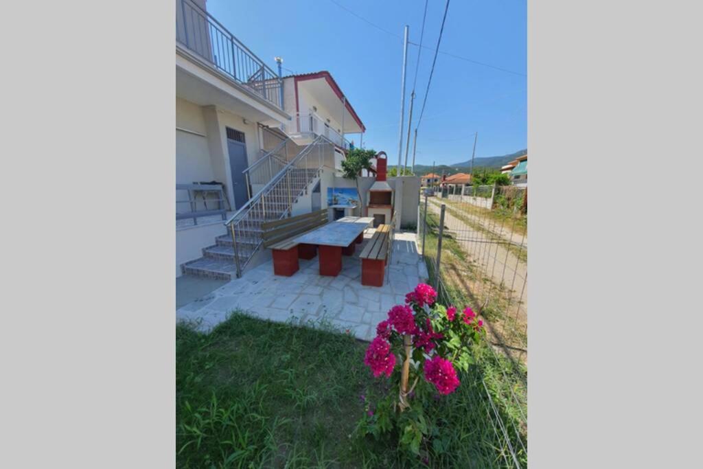 Villa Fer Forze You Have The Feeling Of Your Own Holiday Home Asproválta Ngoại thất bức ảnh